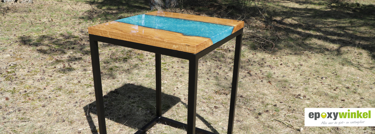 Epoxy boomstamtafel