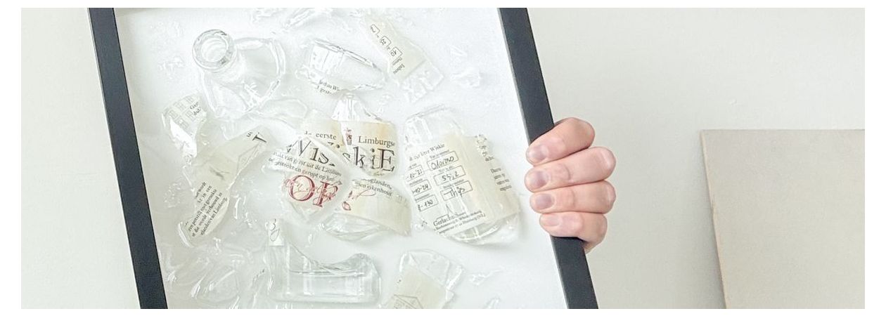 Epoxy giethars bottle art