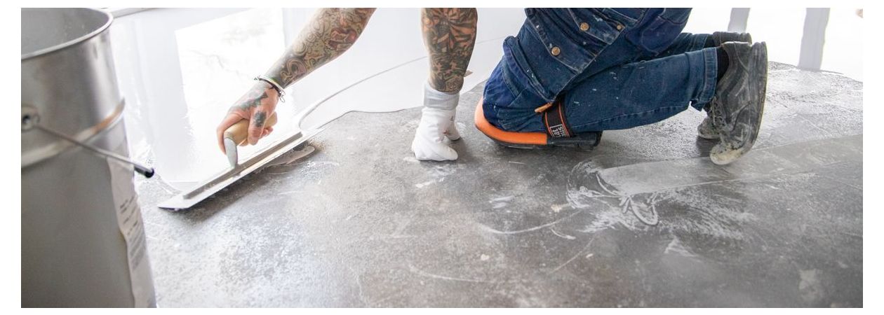 aanbrengen van de schraplaag