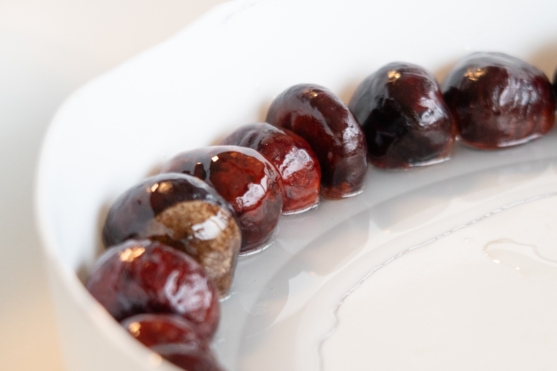 kastjes welke in de mal liggen met epoxygiethars